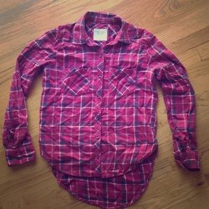 Women’s size small Abercrombie & Fitch shirt